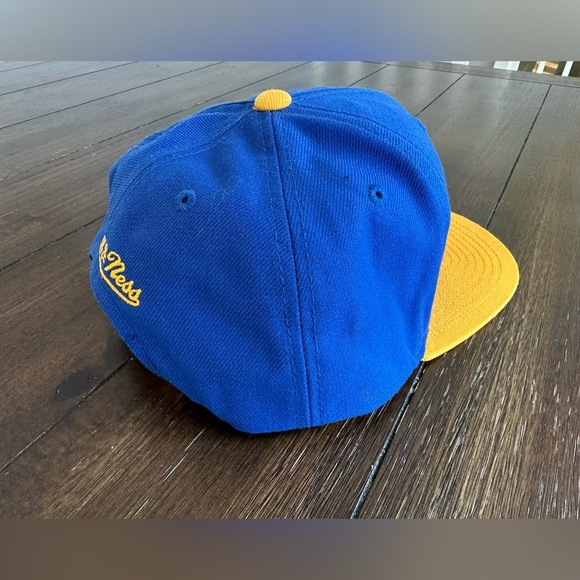 Gold State Warriors Mitchell & Ness hat - Picture 3 of 12